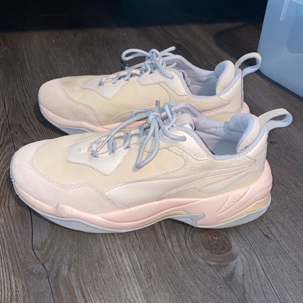 PUMA SNEAKERS